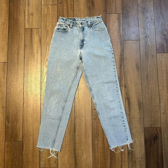 Vintage Levi's 550 Relaxed Fit Tapered Leg Jeans Women's size 6 Reg. M. 27 x 29 - Picture 1 of 8